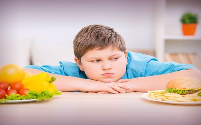 زنگ خطر چاقی در کودکان؛ از دیابت و کبدچرب تا بلوغ زودرس