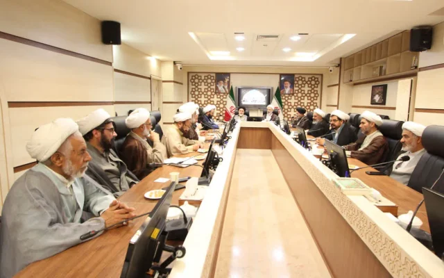 تأکید بر تحول در نظام تربیتی در دیدار مجمع نمایندگان طلاب با معاون تهذیب حوزه
