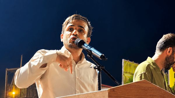 معاون نیروی دریایی سپاه خطاب به ترامپ: اگر تنگه هرمز متعلق به آمریکاست، ناوهایتان کجا هستند؟/ در جنگ بعدی ناوشکن ها حتی در اقیانوس هند مورد حمله قرار می گیرند