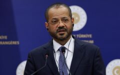 هشدار وزیرخارجه عمان درباره وضعیت تنگه هرمز: همه کشورها باید همکاری کنند/ از راه‌حل سیاسی در یمن حمایت می‌کنیم