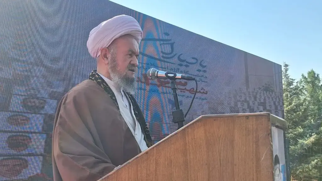 کسب علم و دانش ومهارت آموزی آینده شغلی دانش آموزان را تضمین میکند