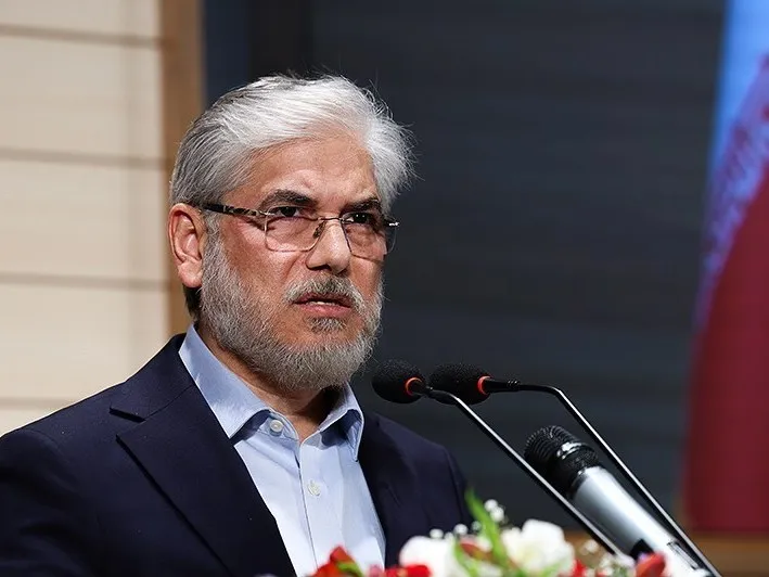 اجازه نمی‌دهیم کسی به پرچم ایران اهانت کند