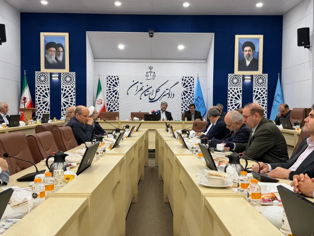 معاون نظارت دیوان عالی کشور: استفاده از تجربیات قضات برای حل مشکلات مردم ضروری است
