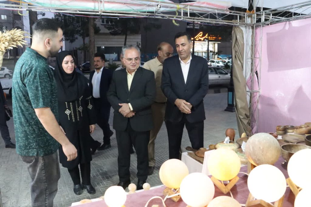 نمایشگاه تابستانه صنایع‌دستی سمنان افتتاح شد