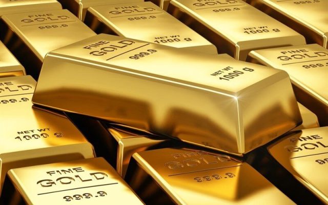 کاهش قیمت دلار، طلا و سکه در بازار امروز