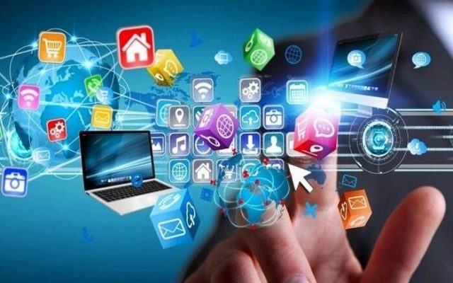 فضای مجازی می‌تواند به میدان جهاد تبیین و دفاع از حق تبدیل شود