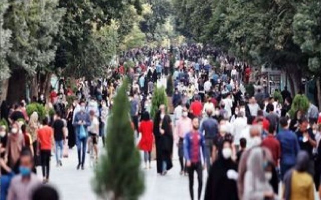 روایت یک اقتصاددان از نشانه‌های خطرناک فقر تدریجی در زندگی طبقه متوسط/ حذف پس‌انداز یعنی کاهش تاب‌آوری اقتصادی!