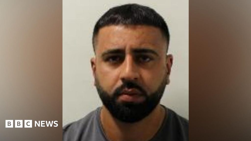 Sex offender bailed to flat overlooking playground
