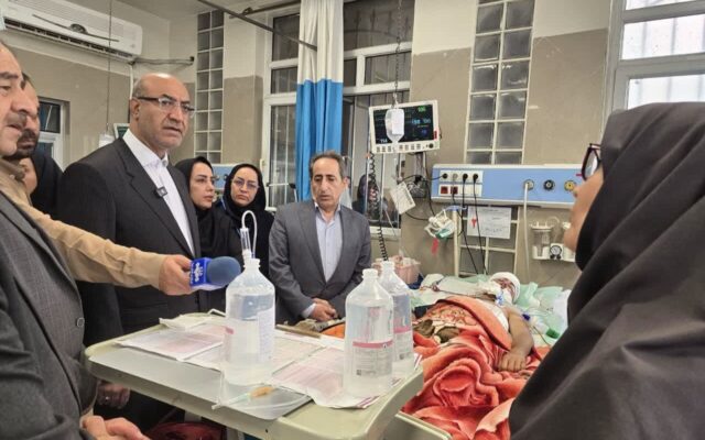 حبیبی از مصدومان حادثه اتوبوس کرمانشاه ـ تهران عیادت کرد