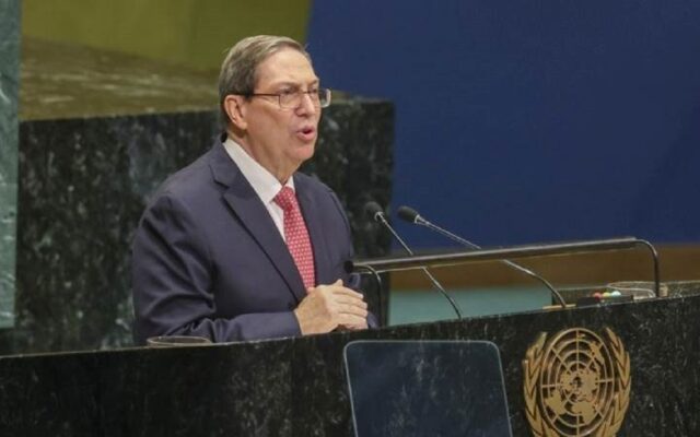 کوبا: در برابر هرگونه تجاوز آمریکا از خود دفاع خواهیم کرد