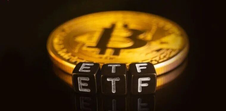 خروج سرمایه از ETFهای بیت کوین؛ پول‌ها به سمت ۳ آلت کوین بزرگ رفتند