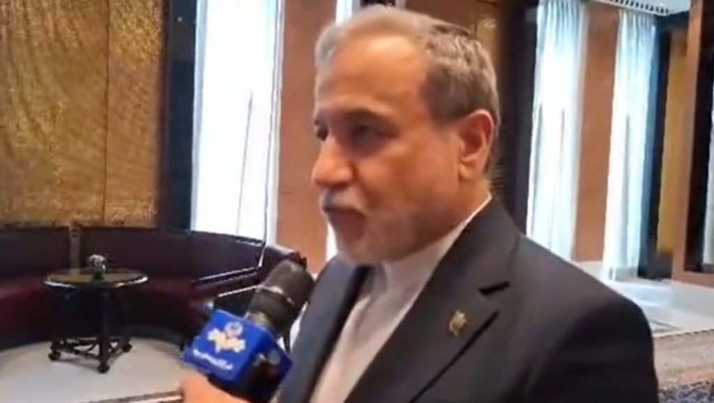 گفت‌وگوی تلفنی عراقچی با همتایان عراقی و ترکیه‌ای