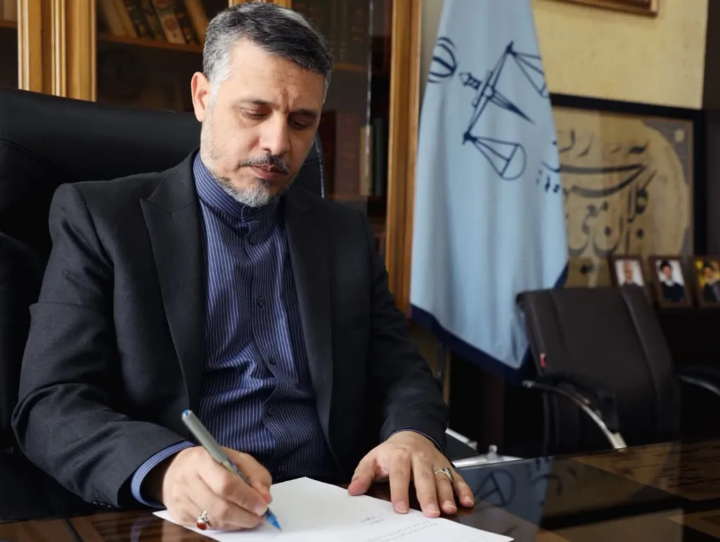 دادستان مرکز خراسان رضوی بر تعیین‌تکلیف پرونده‌های مسن و کاهش بازداشت‌های غیرضروری تأکید کرد