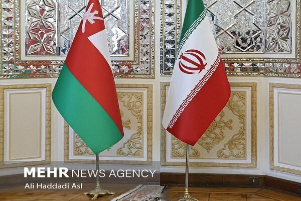 رایزنی ایران و عمان درباره تنگه هرمز