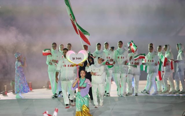 اهتزاز پرچم ایران در کشور ساموراییها/ رژه باشکوه کاروان ایران در افتتاحیه آیچی-ناگویا