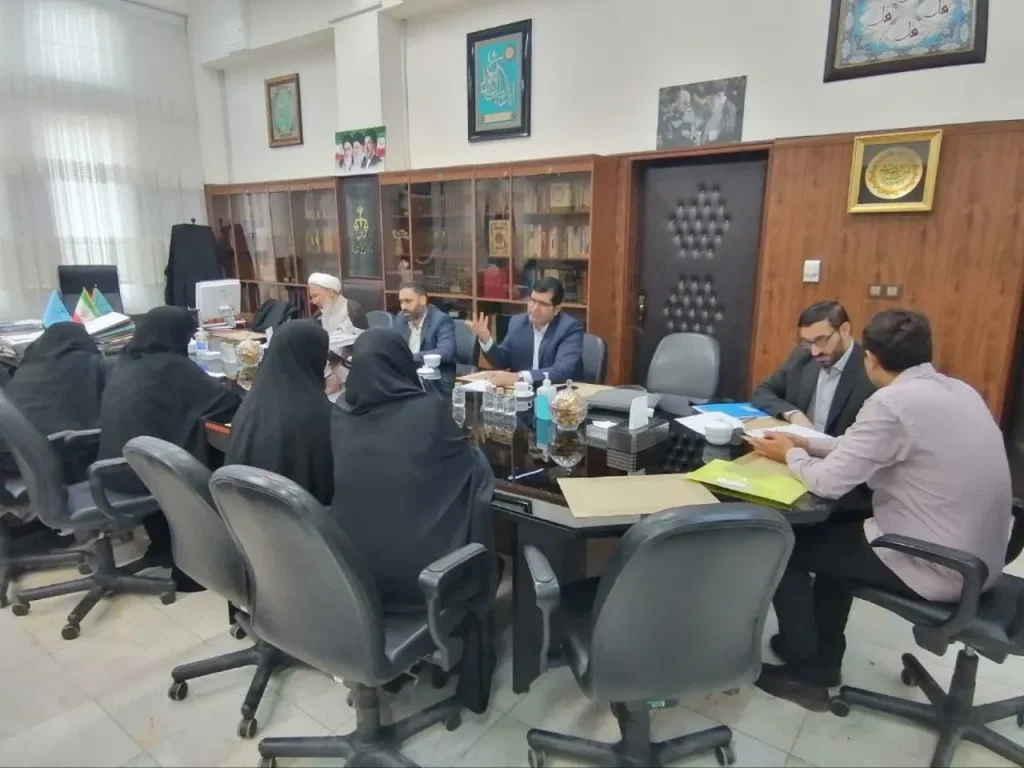 عدالت در دسترس؛ رسیدگی چهرهبهچهره مسئولان عالی قضایی قم به درخواستهای ۷۵۱ شهروند
