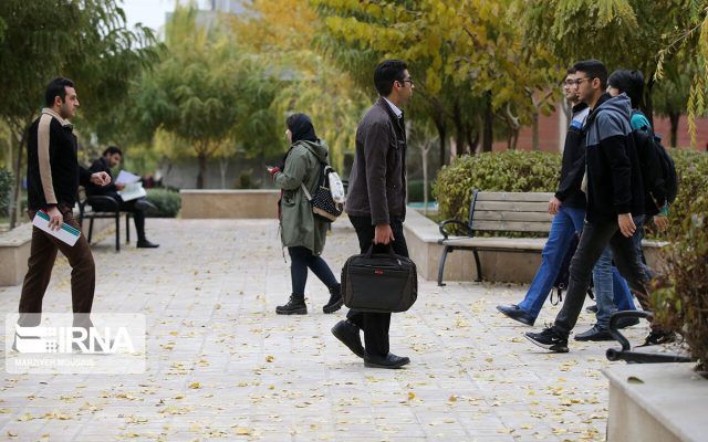 معاون وزیر بهداشت: قرار نیست مقابل در دانشگاه بایستیم و نقش گشت ارشاد را ایفا کنیم