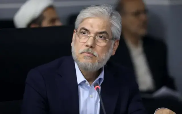 وزیر علوم: اجازه نمی‌دهیم هیچکس به پرچم ایران اهانت کند