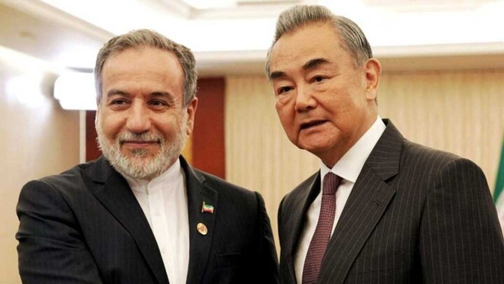 چین بر گسترش همکاری با تهران برای حفاظت حقوق و منافع ایران تاکید کرد