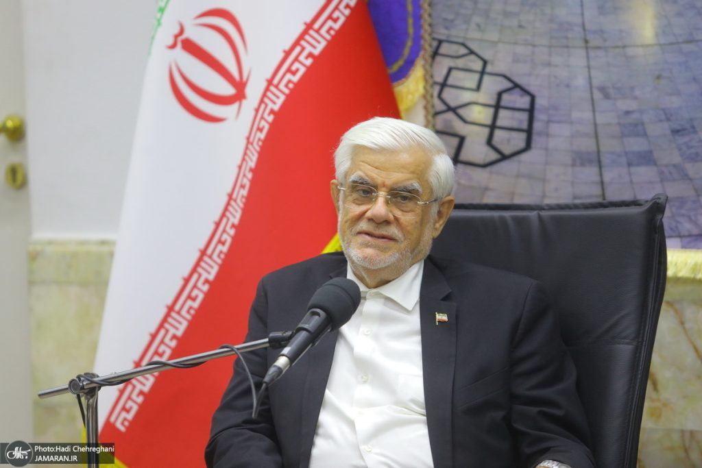 عارف: نمی‌شود تورم ۴۰ درصد باشد و رشد حقوق ۲۰ درصد؛ اگر تورم امسال بالای ۶۰ یا ۷۰ درصد باشد، با رشد ۲۰ درصدی حقوق نمی‌شود زندگی کرد