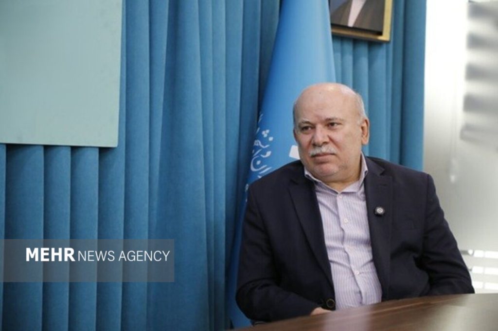 فکری: ایران نباید توسعه روابط خارجی را به پایان جنگ موکول کند