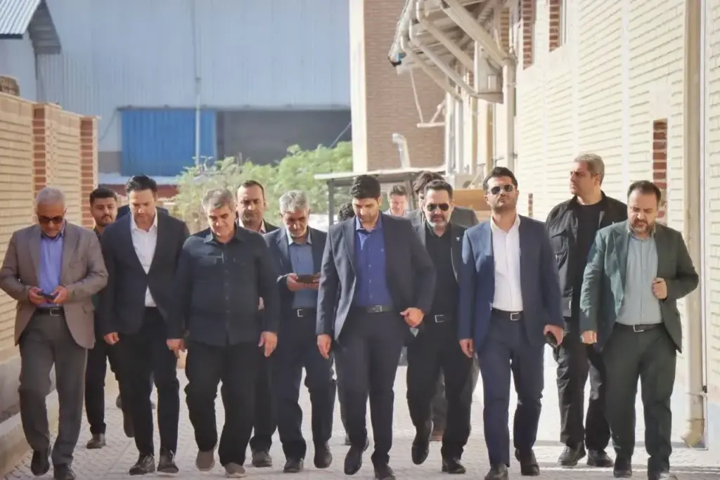 استاندار سمنان: در راستای توسعه بازارهای داخلی و خارجی از صادرکنندگان استان حمایت ویژه داریم