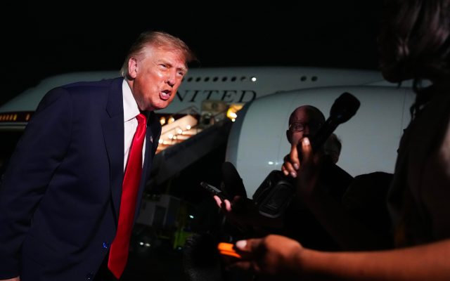 Trump treads further on free speech with new journalist bans