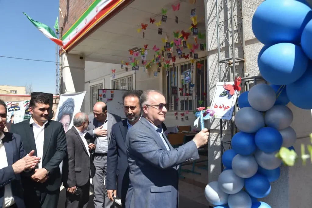 فرماندار کرج: معلمان، رزمندگان سنگر تعلیم و تربیت هستند