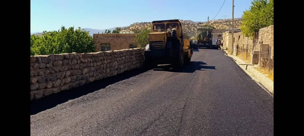 توسعه زیرساختهای روستایی در بخش پاتاوه ؛ پروژه آسفالت معابر چناربرم سفلی تکمیل و به بهرهبرداری رسید.
