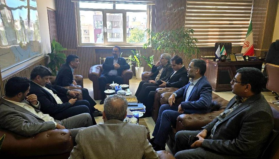 نشست مشترک مدیرعامل بیمه معلم و مدیرکل آموزشوپرورش استان البرز برگزار شد