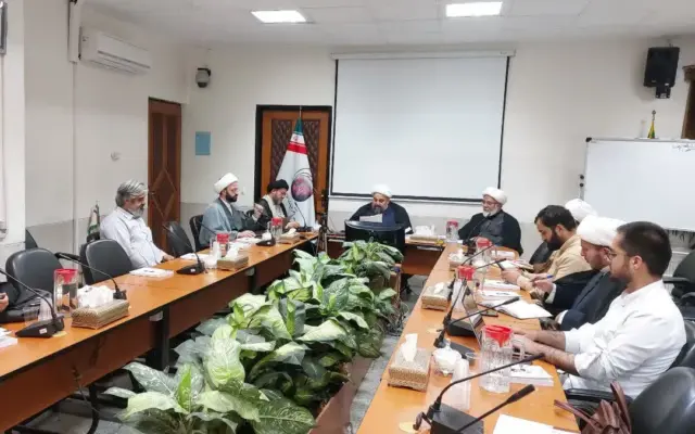 گزارش کرسی ترویجی «تعالی تقنین در منظومه فکری رهبر شهید» در مشهد مقدس
