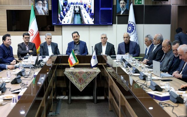 اتابک: بیان دغدغه ها باید به توسعه اقتصادی منجر شود/ سیاست‌های تجاری نسبت به سیاست‌های ارزی، ارجحیت دارد