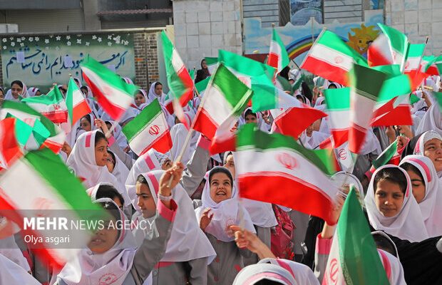 بیش از ۱۹ هزار دانشآموز زنجانی وارد مقطع متوسطه اول شدند