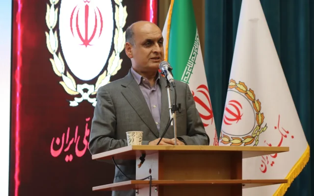 استاندار گیلان : تسهیلات بانکی به سمت تولید و اقتصاد واقعی هدایت شود