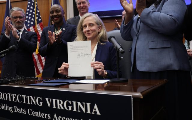 Virginia governor creates an AI task force and moves to restrain data centers