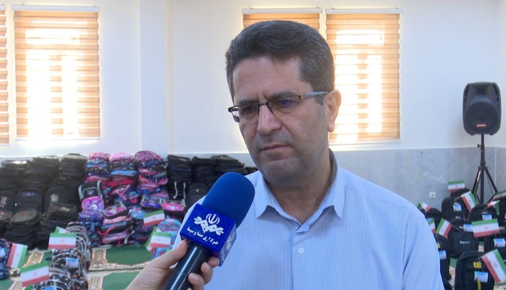 توزیع ۱۳ هزار و ۵۰۰ بسته تحصیلی بین دانش‌آموزان نیازمند