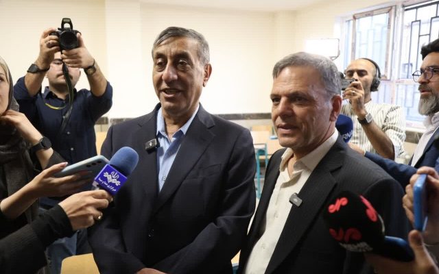 از کلاس هوشمند تا خط دوم راه‌آهن؛ روایت معاون رئیس‌جمهور از پروژه‌های زنجان