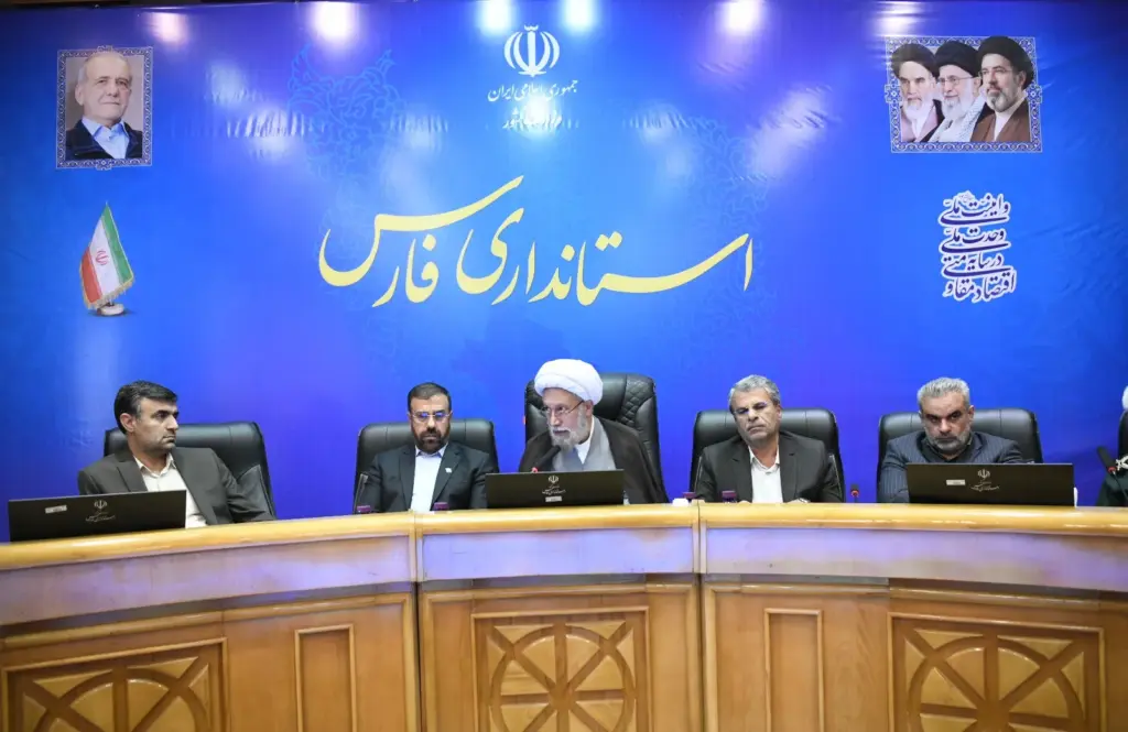 نشست شورای فرهنگی عمومی فارس به ریاست نماینده ولی فقیه برگزار شد