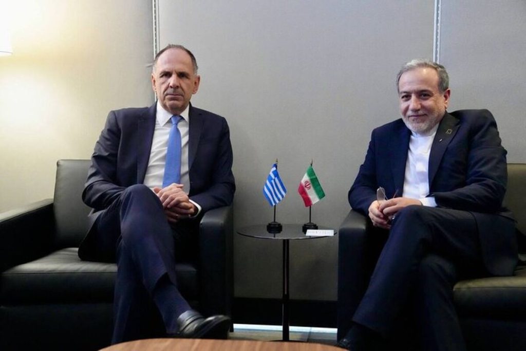 عراقچی بر توسعه همکاریهای اقتصادی و فرهنگی تهران ـ آتن تاکید کرد