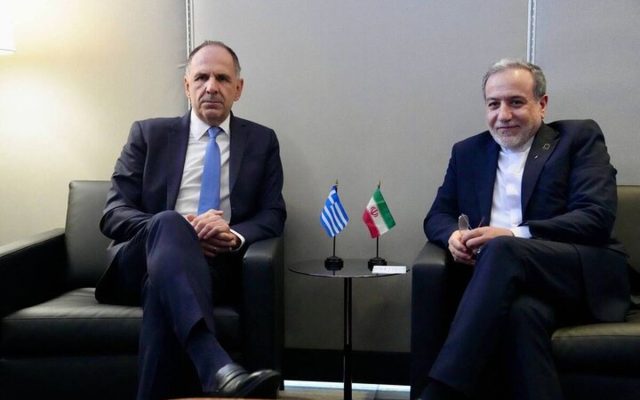 عراقچی بر توسعه همکاری‌های اقتصادی و فرهنگی تهران ـ آتن تاکید کرد
