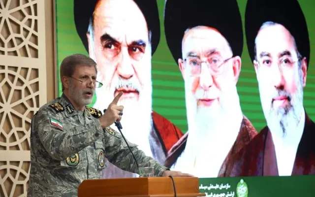 فرمانده کل ارتش: نیروهای مسلح در دفاع از استقلال ایران عزیز، لحظه‌ای درنگ نخواهند کرد