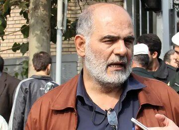 ادعای جنجالی اللهکرم: شعام فرمانده نیروی دریایی را توبیخ کرده بود/ در روزهای تشییع رهبر شهید، آمریکا به دنبال عبور دادن کشتیها در تنگه هرمز بود