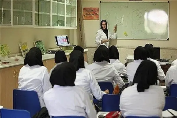 فروش صندلی پزشکی با ۱۱ میلیارد تومان بررسی میشود