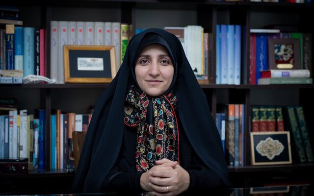 زهرا بهروزآذر: در حال رفع مشکل تفکیک یارانه و کالابرگ برای زنان بدسرپرست هستیم