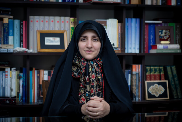زهرا بهروزآذر: در حال رفع مشکل تفکیک یارانه و کالابرگ برای زنان بدسرپرست هستیم