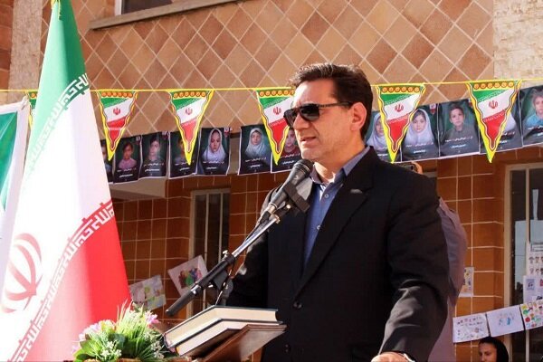 قموشی: آموزش دانشآموزان باید متناسب با شرایط جدید کشور باشد