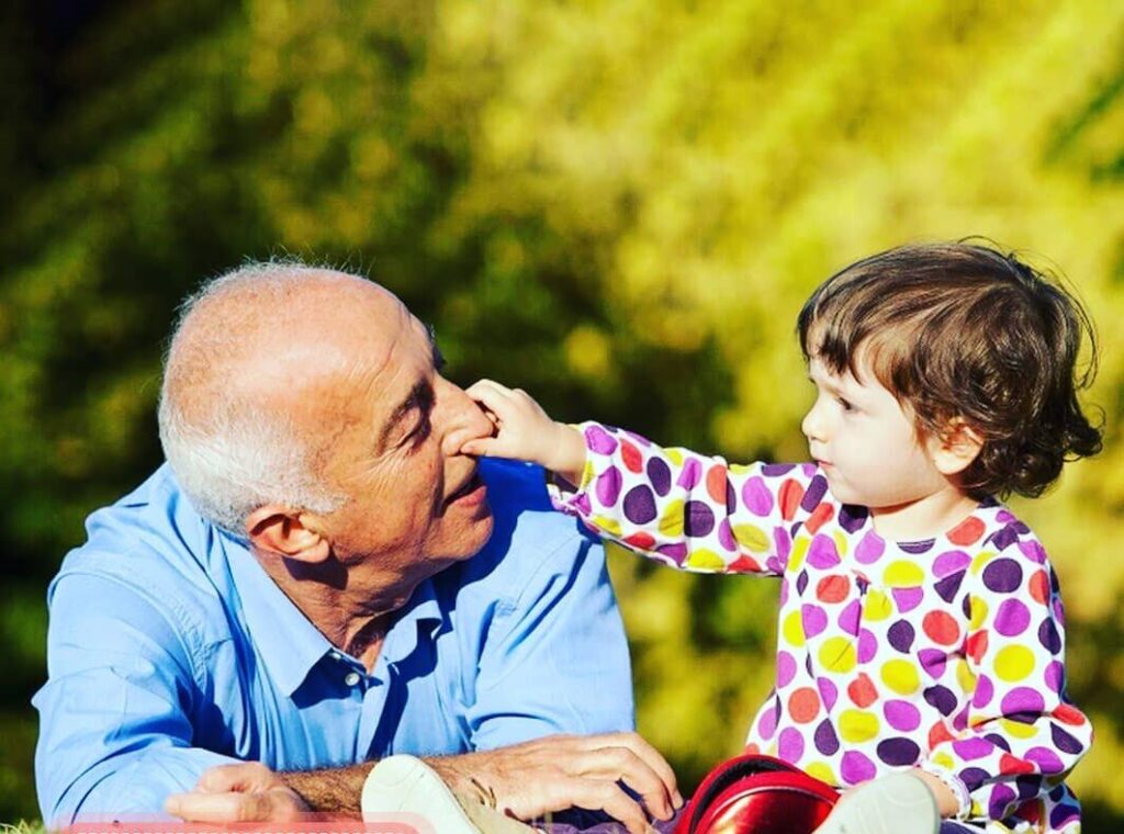 ملاقات پدربزرگها و مادربزرگها با بچه ها در زنگ خرد