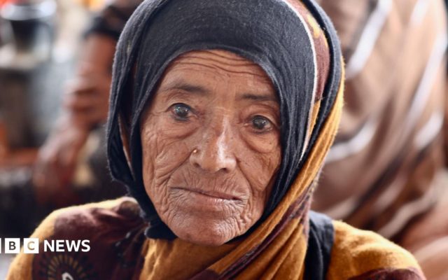 Yemenis flee across Red Sea as Houthis and Saudi-backed forces escalate war