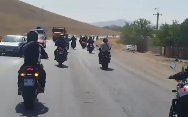 رژه بزرگ موتوری نیروی زمینی سپاه در مسیر تهران به روستای دهسد؛ گرامیداشت سپهبد شهید محمد پاکپور