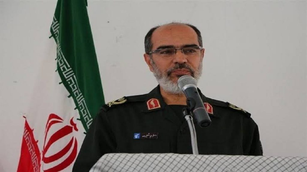 گشایش نمایشگاه فرهنگی هنری هفته دفاع مقدس در تبریز